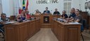 Câmara de Passa-Quatro aprova projetos e destina moções em reunião ordinária; Dr. João Kaiser usa tribuna para falar sobre Autismo